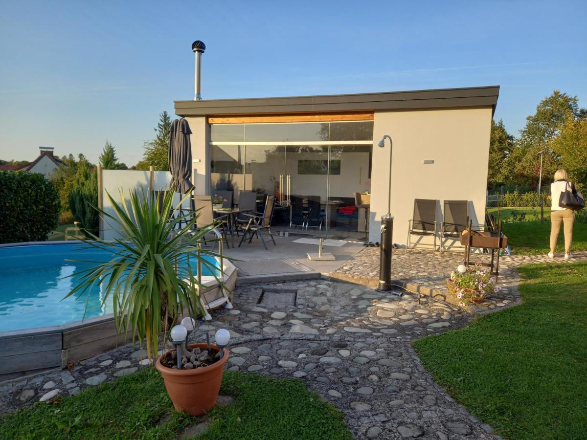 60 M² Ferienapartment Zentrumsnahe Mit Gartenbenutzung Steyr Exterior foto